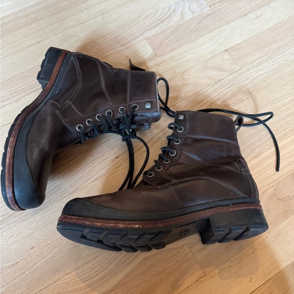 Men's UGG sz 11 preowned waterproof Brown Leather Boots - Picture 7 of 9